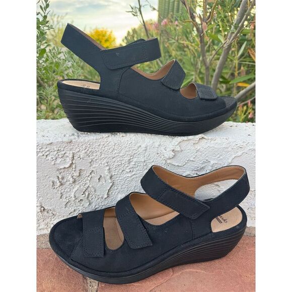 Clarks Women's Wedge Sandals Black Size 9.5 Adjustable Strap Casual - Picture 2 of 10